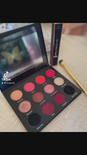 Load and play video in Gallery viewer, La Nina Eyeshadow Pallet
