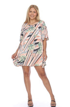 Load image into Gallery viewer, Plus Size Floral Dress with Pockets
