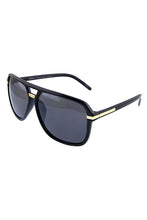 Load image into Gallery viewer, Unisex style square aviator fully rimmed plastic sunglasses
