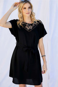 SOLID BASIC FITTED DRESS WITH WAIST TIE PLUSH