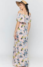 Load image into Gallery viewer, TROPICAL VACATION OFF SHOULDER MAXI DRESS
