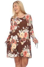 Load image into Gallery viewer, Plus Size Floral dress with pockets Brown
