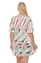 Load image into Gallery viewer, Plus Size Floral Dress with Pockets
