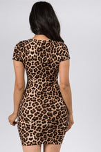 Load image into Gallery viewer, LEOPARD PRINT SHORT SLEEVE DRESS.
