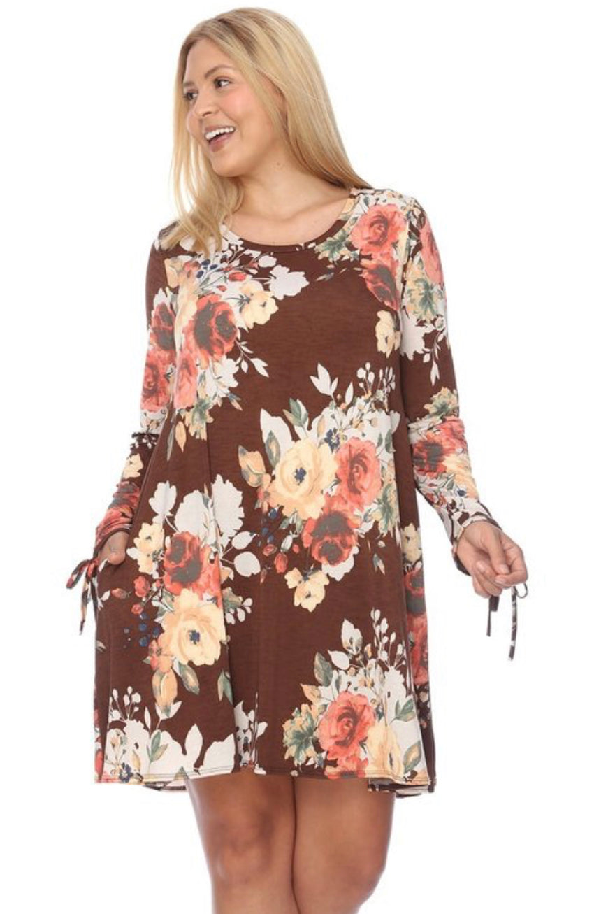 Plus Size Floral dress with pockets Brown