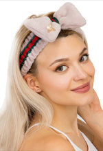 Load image into Gallery viewer, Pendant Green Red Bow Headband
