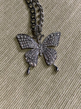 Load image into Gallery viewer, Large Butterfly necklace set
