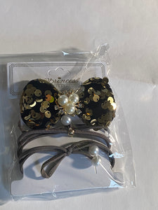 3 Scrunchi and bow hair clip set