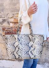 Load image into Gallery viewer, Cassie Shoulder Tote Bag Snake Gold Fleck
